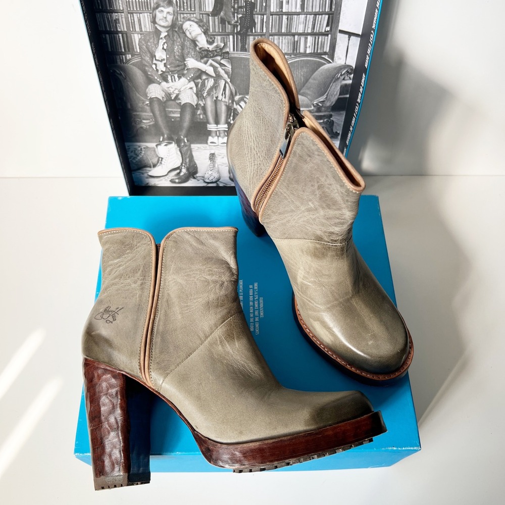 John Fluevog Double Dutch Ankle Boots 9.5 Gris Leather Block Heel Platform Grey